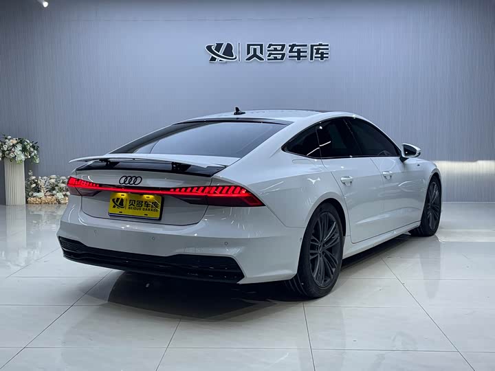 Фото 5 - Audi A7