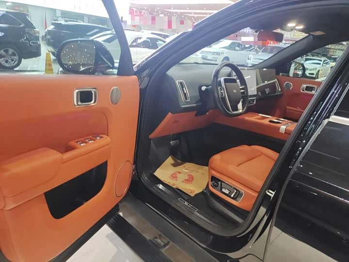 Фото 16 - LiXiang L7