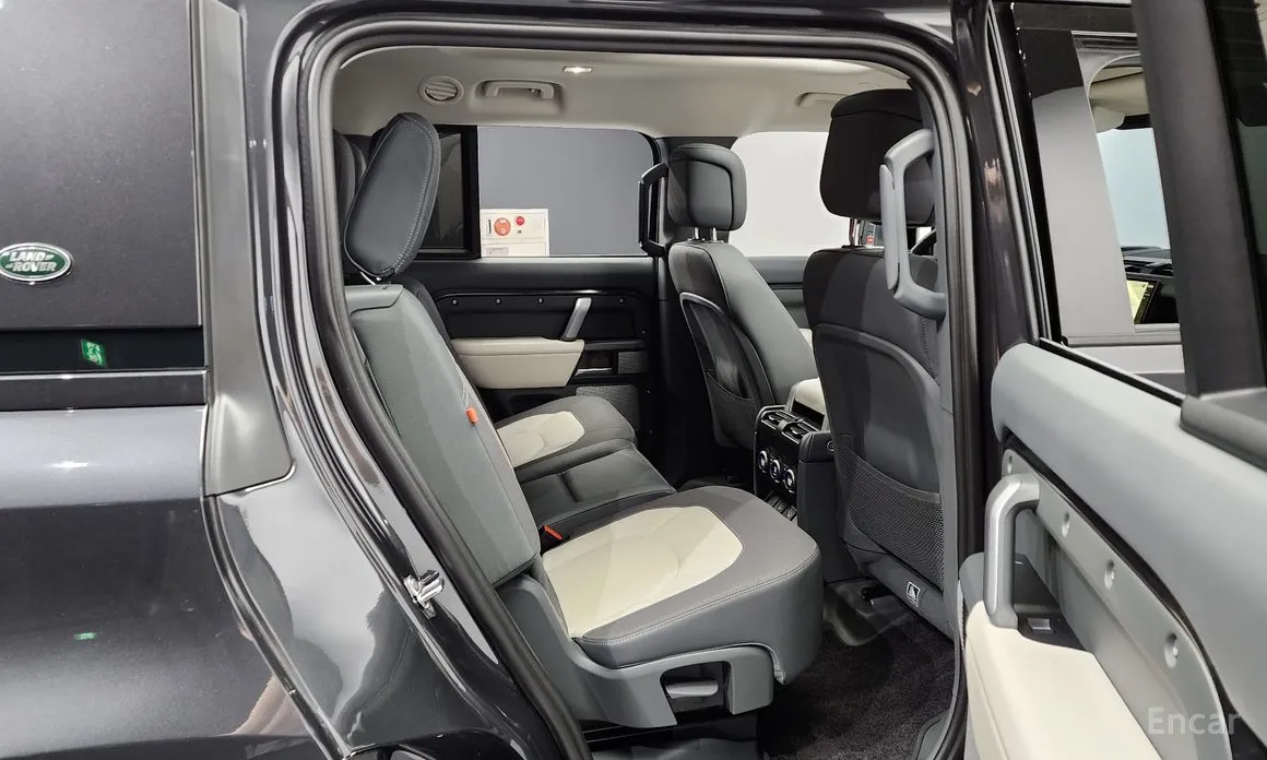 Фото 12 - Land Rover Defender