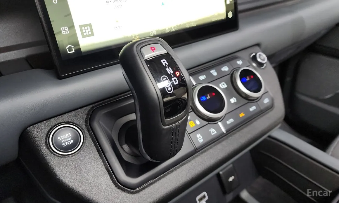 Фото 9 - Land Rover Defender