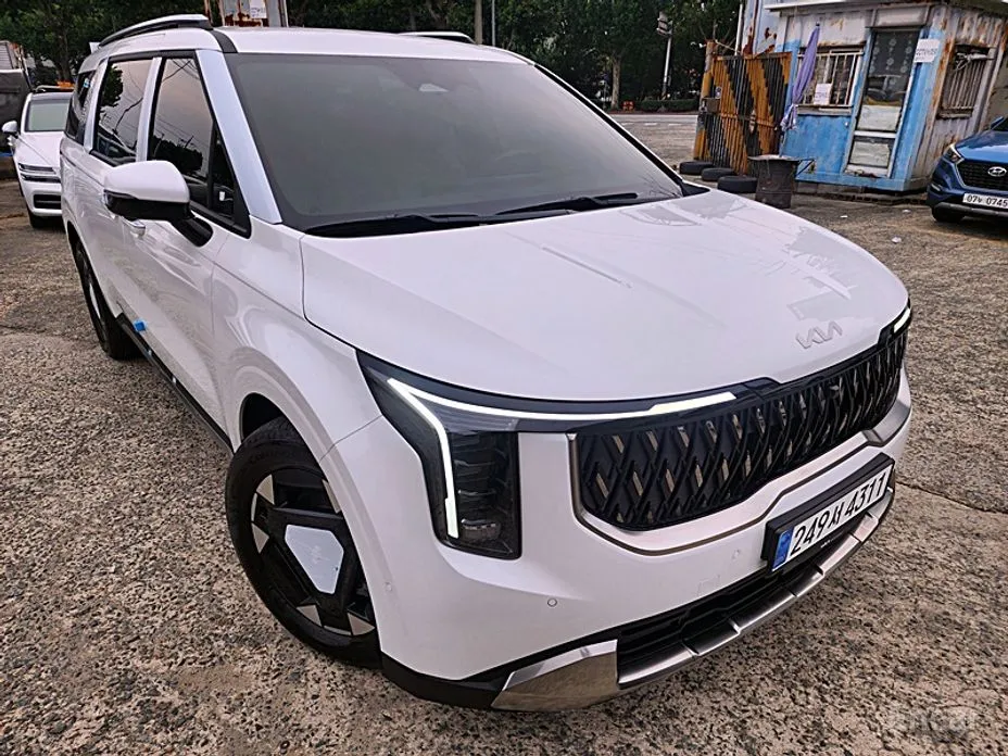 Фото 19 - Kia Carnival