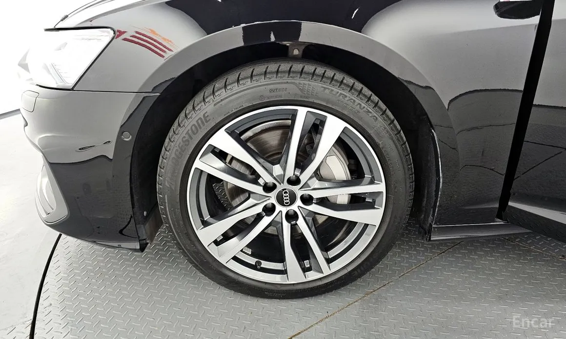 Фото 5 - Audi A6