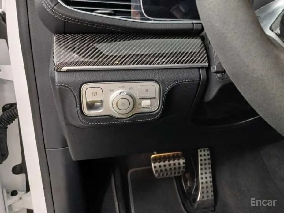 Фото 13 - Mercedes-Benz GLE-Class