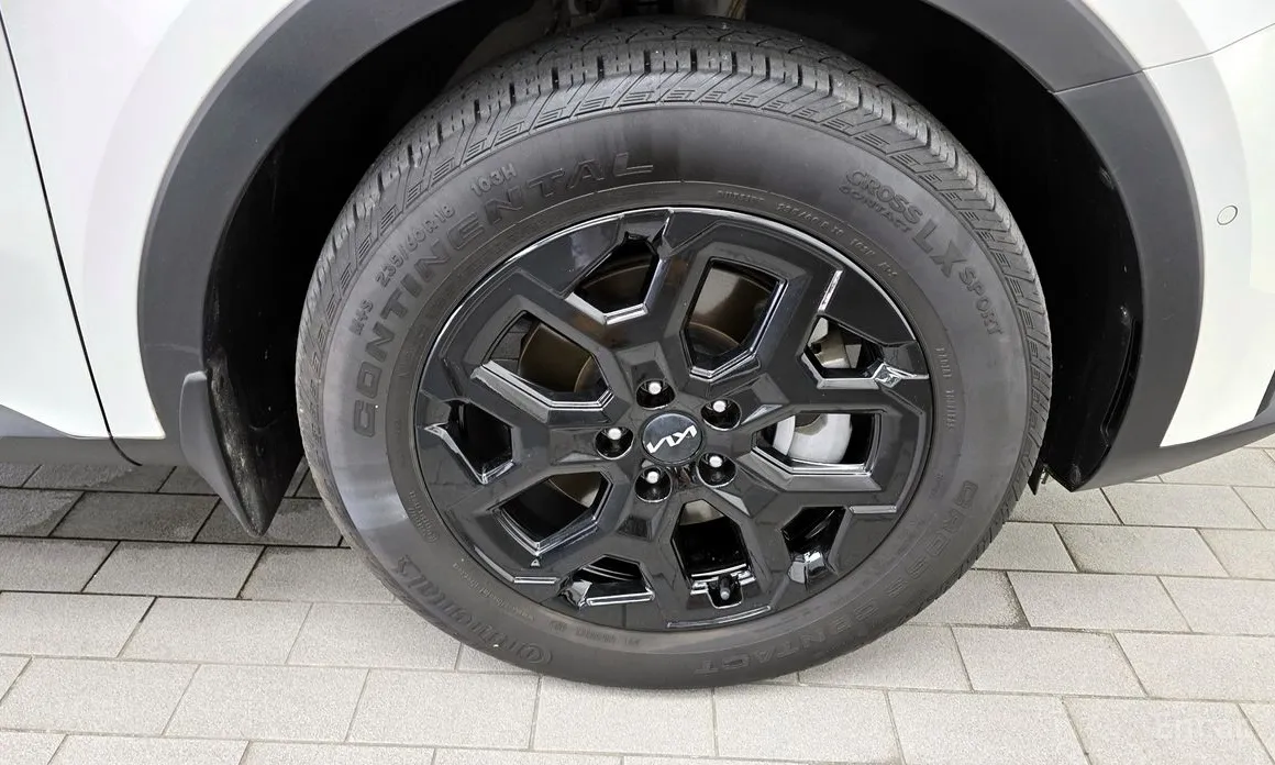 Фото 5 - Kia Sorento