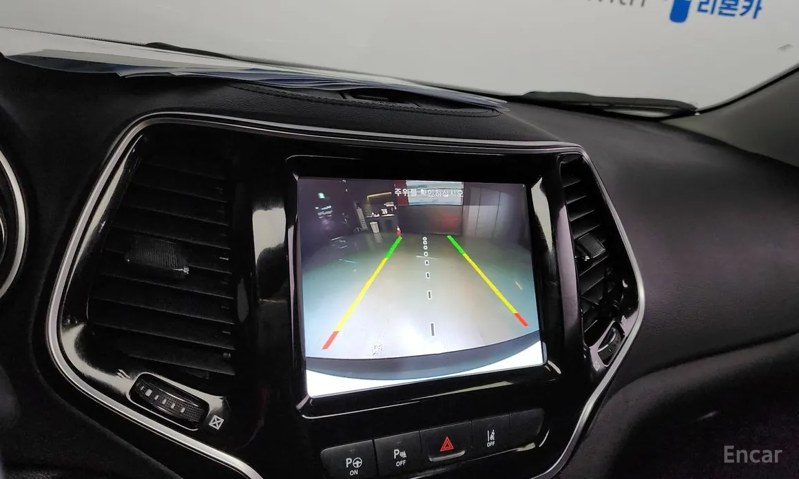 Фото 18 - Jeep Cherokee