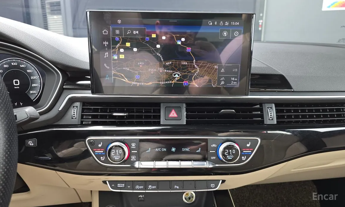 Фото 16 - Audi A4