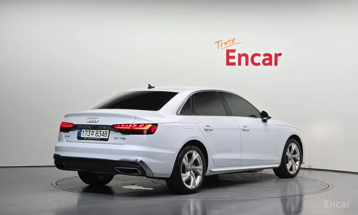 Фото 2 - Audi A4