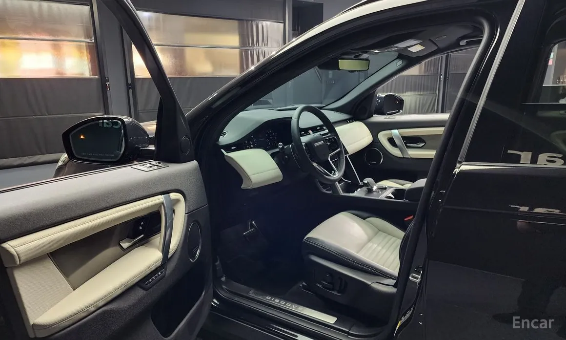 Фото 10 - Land Rover Discovery Sport