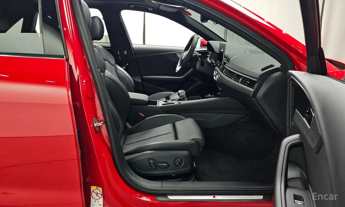 Фото 10 - Audi A4