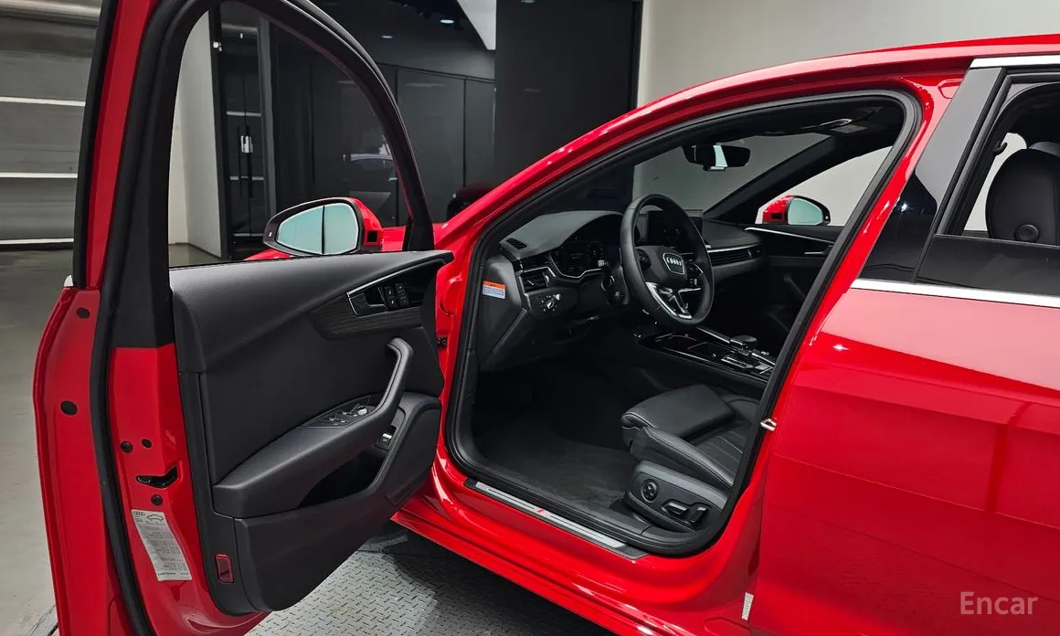 Фото 11 - Audi A4