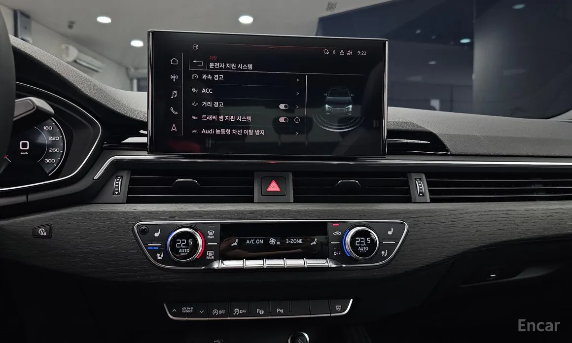 Фото 14 - Audi A4