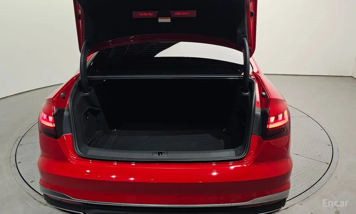 Фото 20 - Audi A4