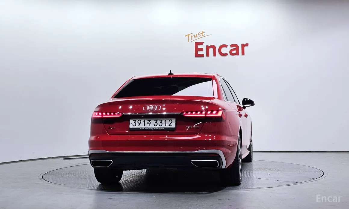 Фото 4 - Audi A4