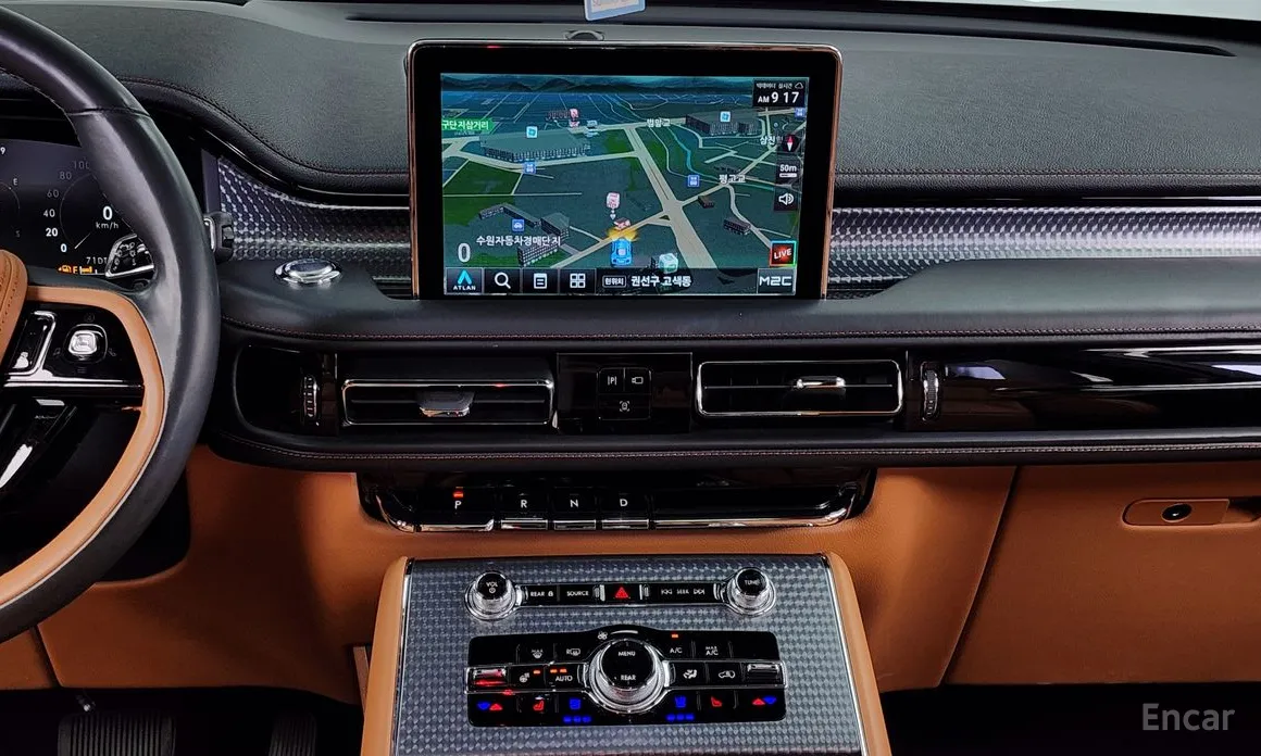 Фото 14 - Lincoln Aviator