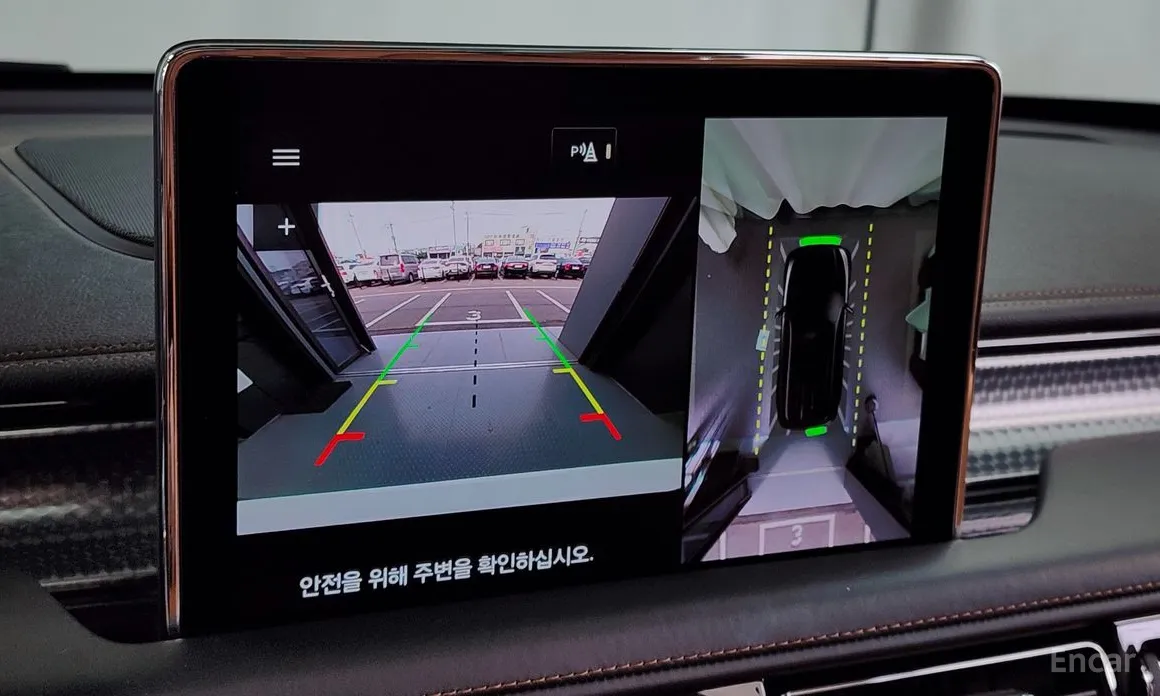 Фото 15 - Lincoln Aviator