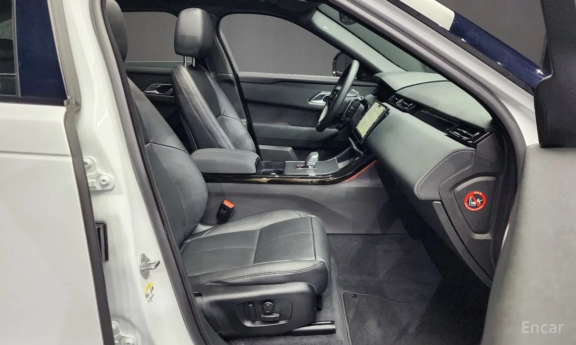 Фото 11 - Land Rover Range Rover Velar