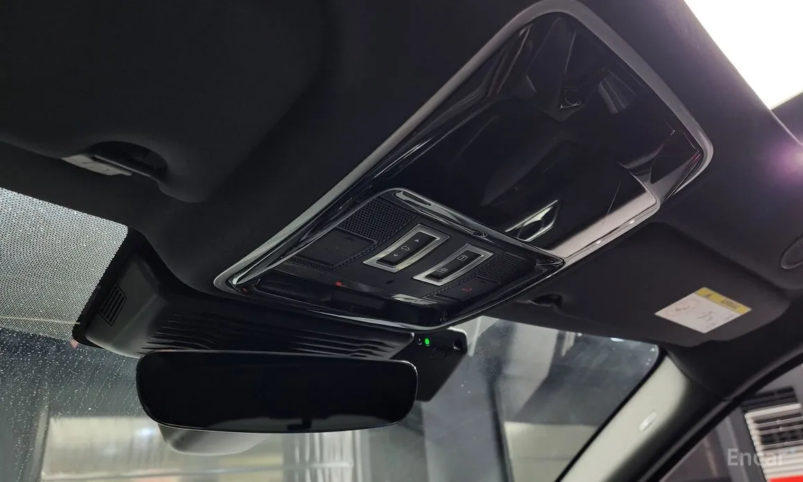 Фото 18 - Land Rover Range Rover Velar