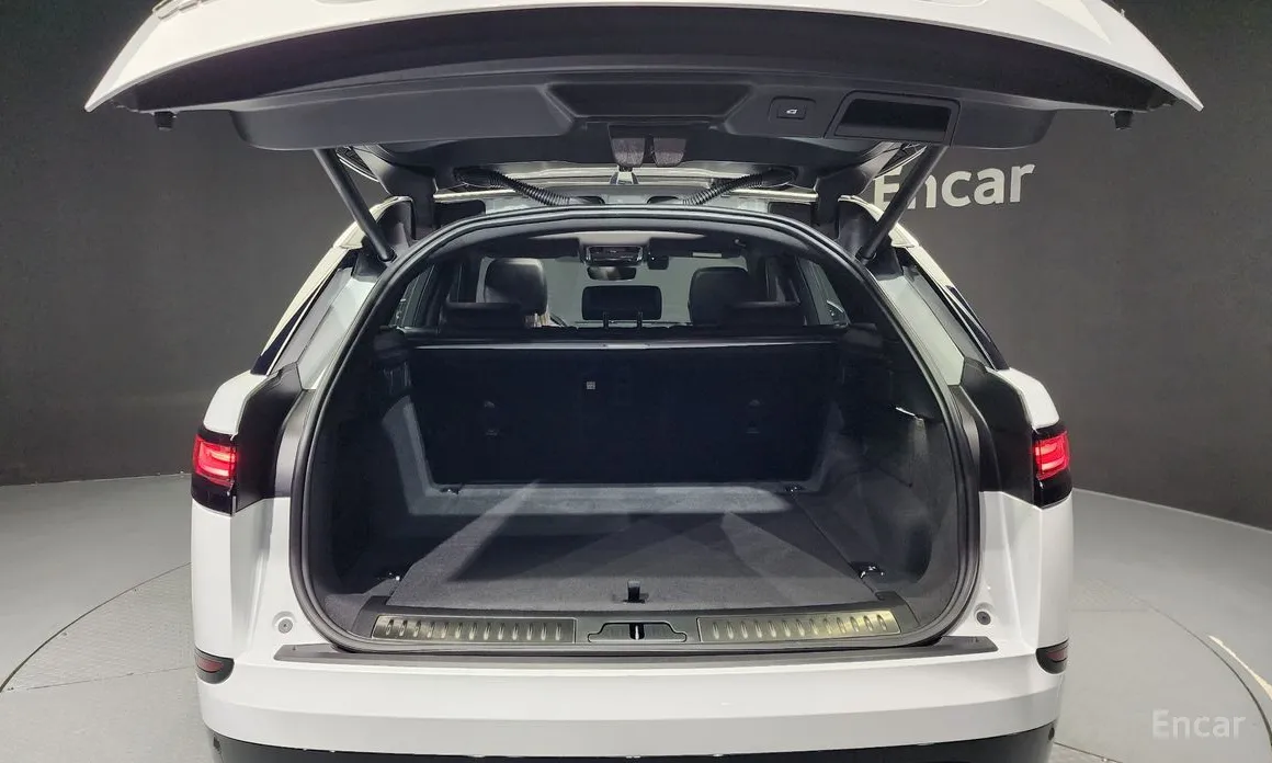 Фото 20 - Land Rover Range Rover Velar