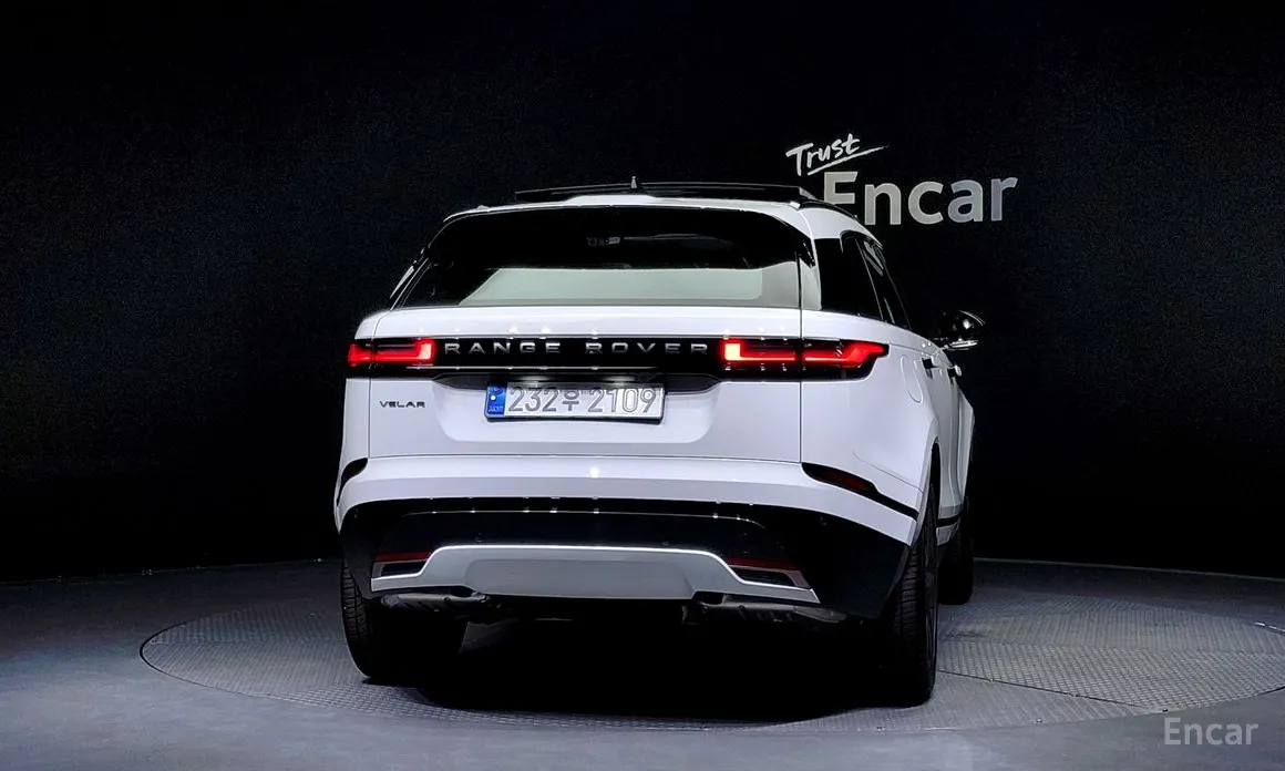 Фото 4 - Land Rover Range Rover Velar