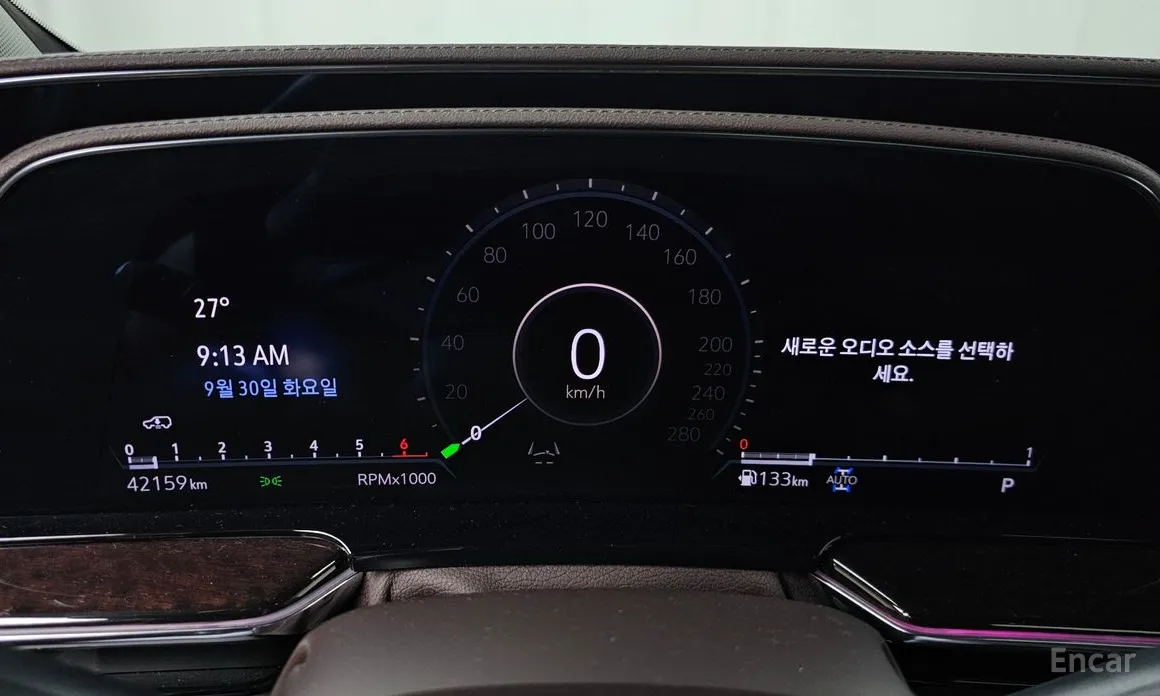 Фото 8 - Cadillac Escalade