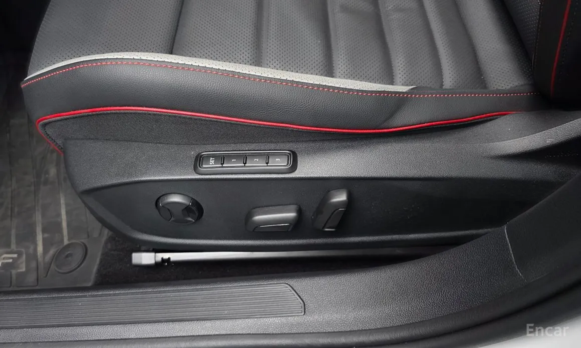 Фото 17 - Volkswagen Golf