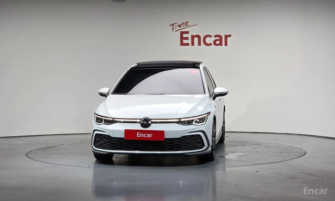 Фото 3 - Volkswagen Golf