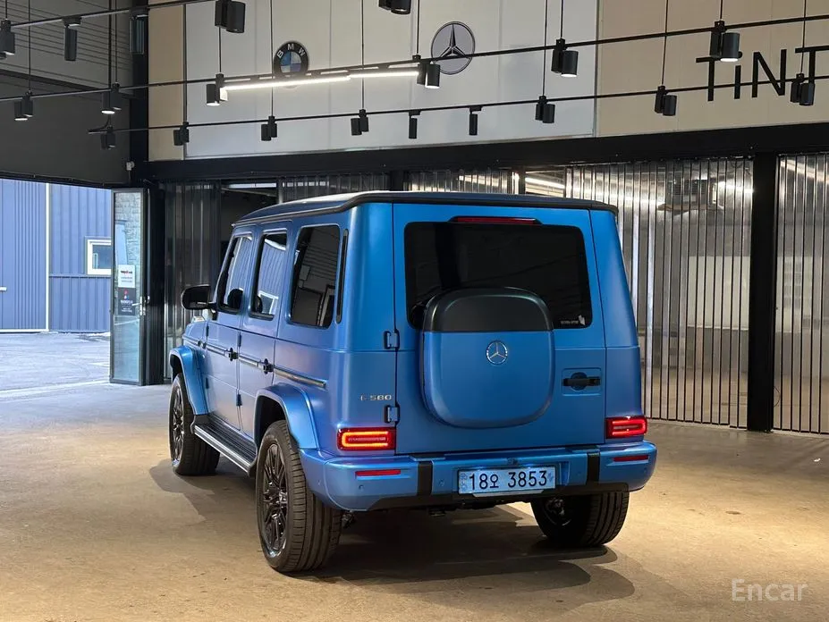 Фото 2 - Mercedes-Benz G-Class