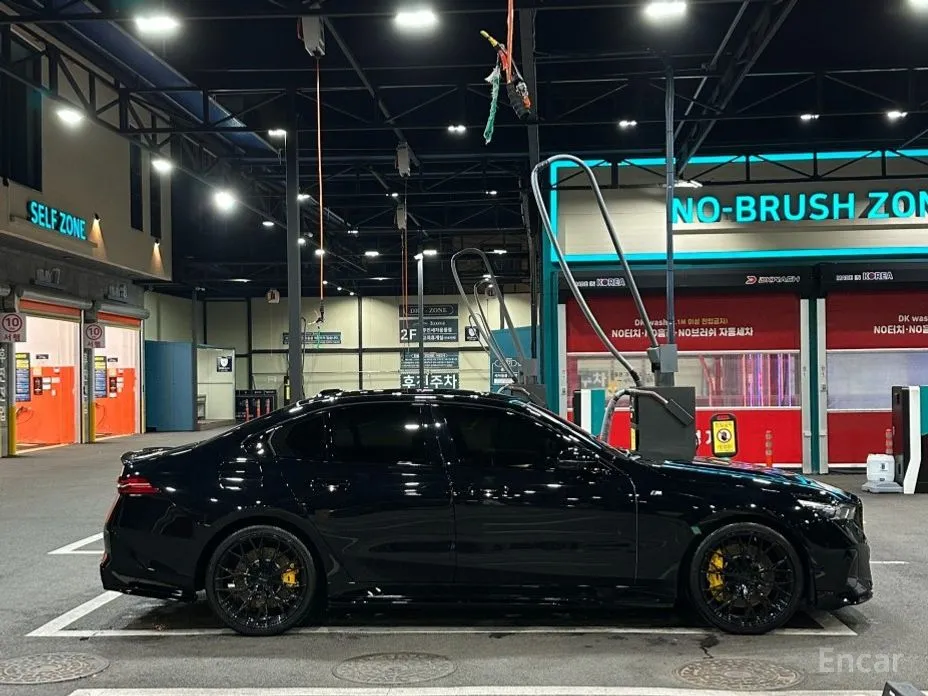 Фото 17 - BMW 5 Series