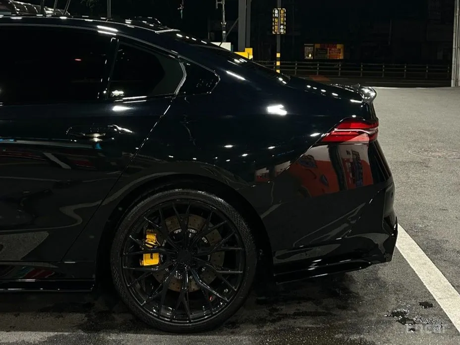 Фото 18 - BMW 5 Series