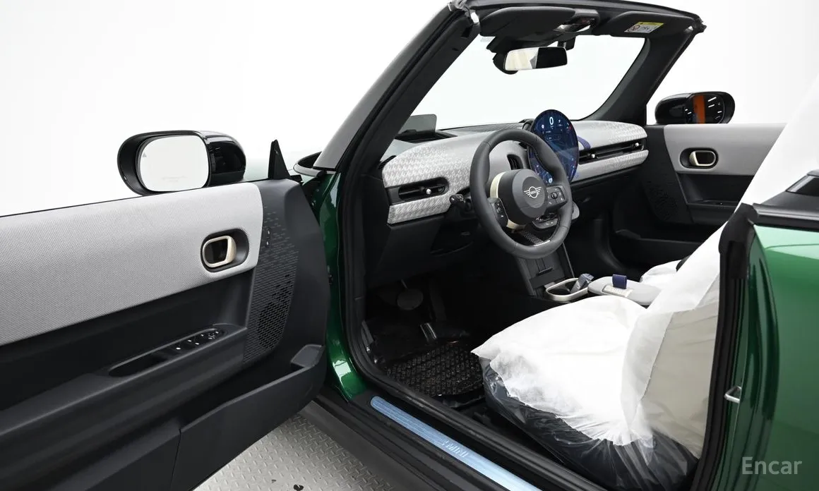 Фото 15 - Mini Cooper Convertible