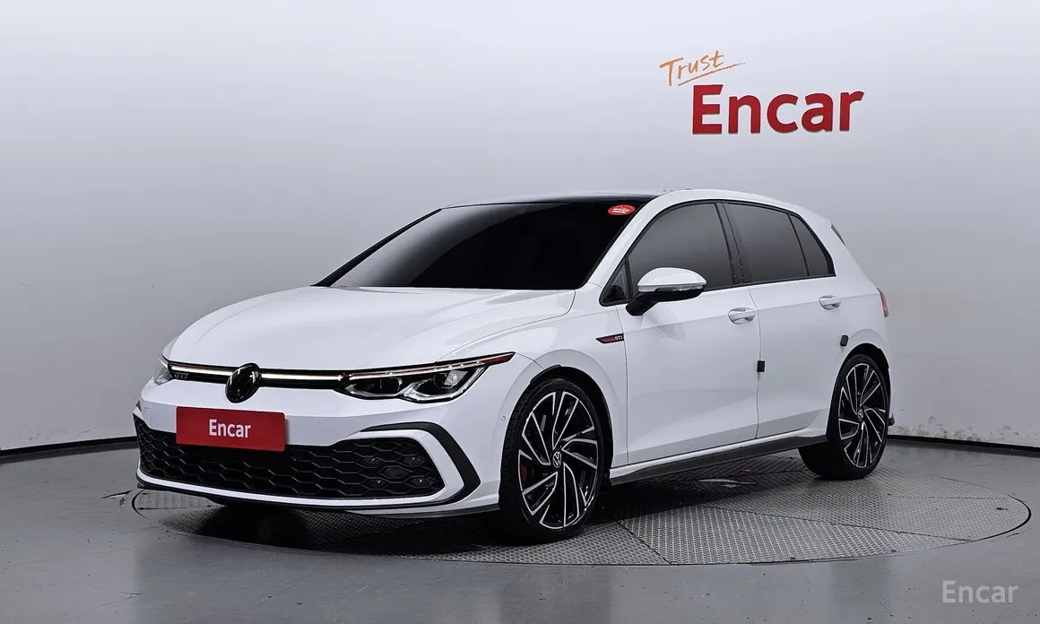 Фото 1 - Volkswagen Golf