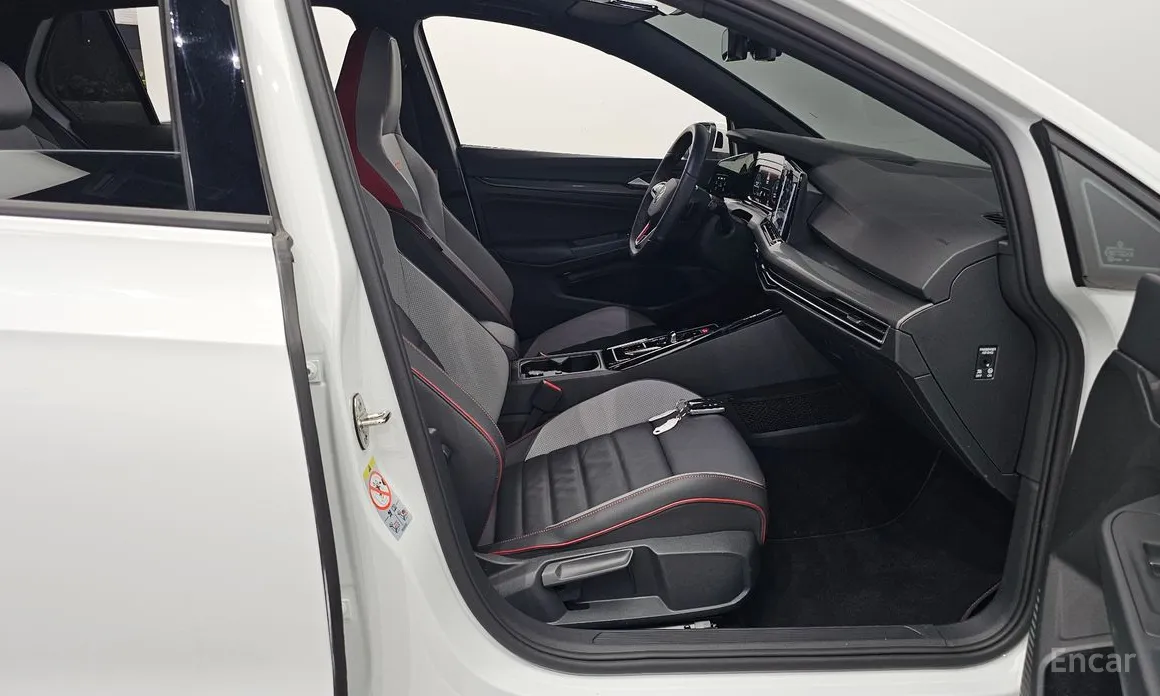 Фото 15 - Volkswagen Golf