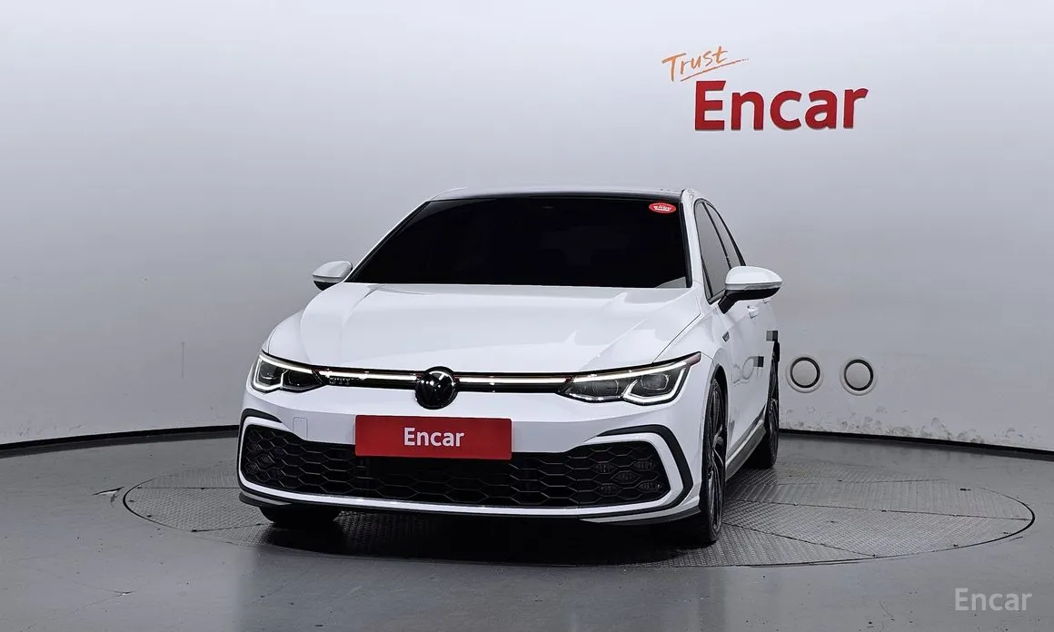 Фото 3 - Volkswagen Golf