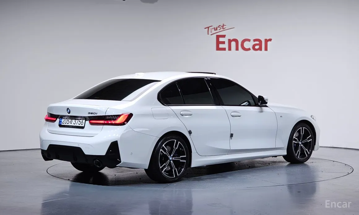 Фото 2 - BMW 3 Series