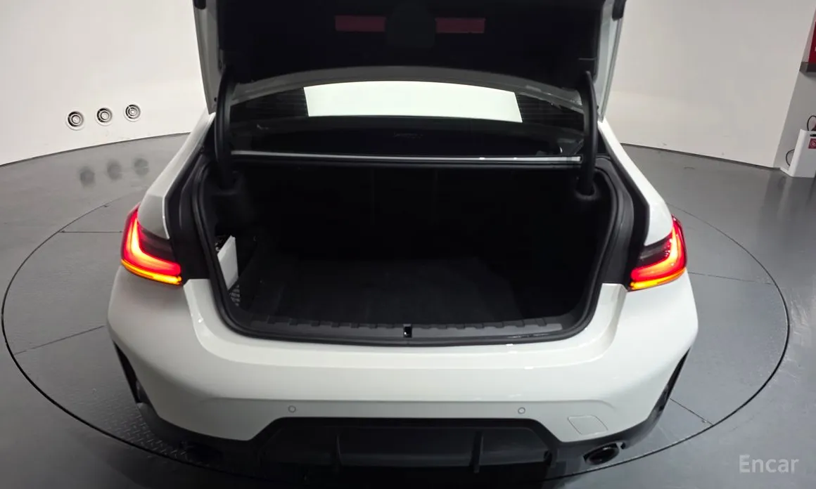 Фото 20 - BMW 3 Series