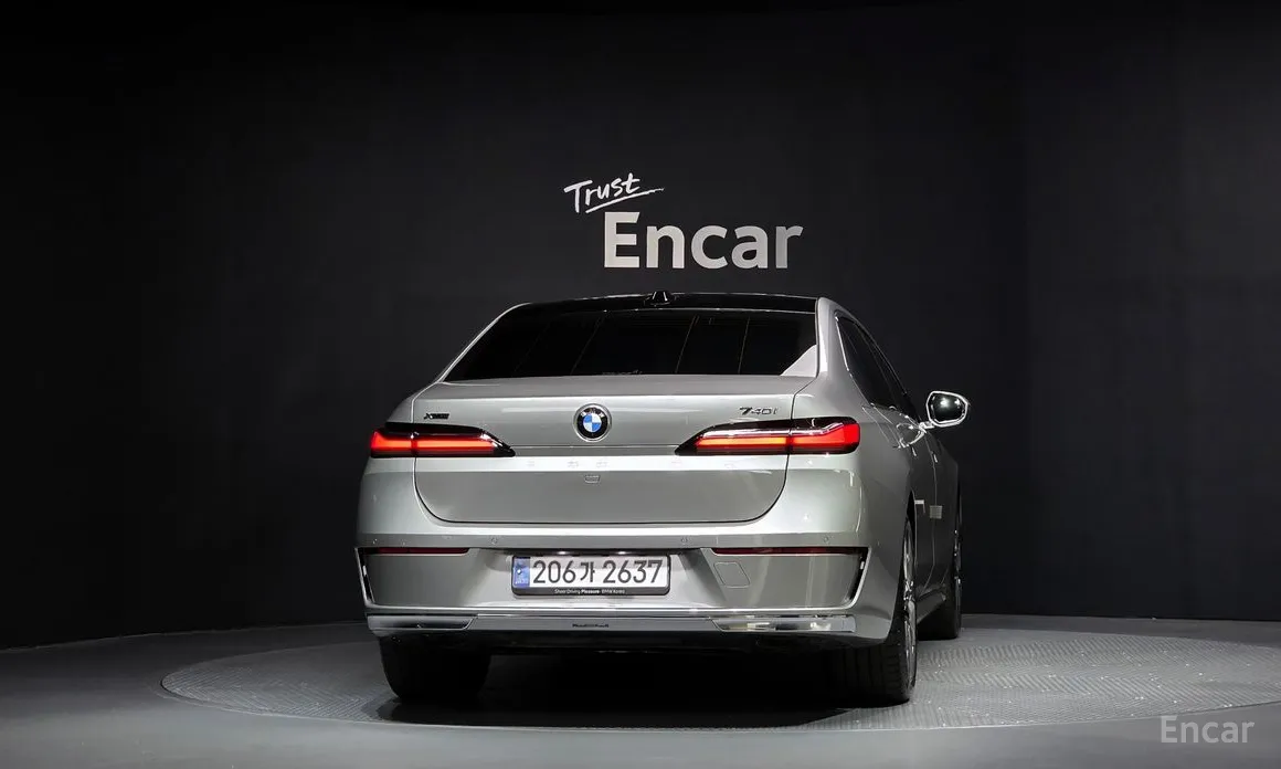 Фото 4 - BMW 7 Series