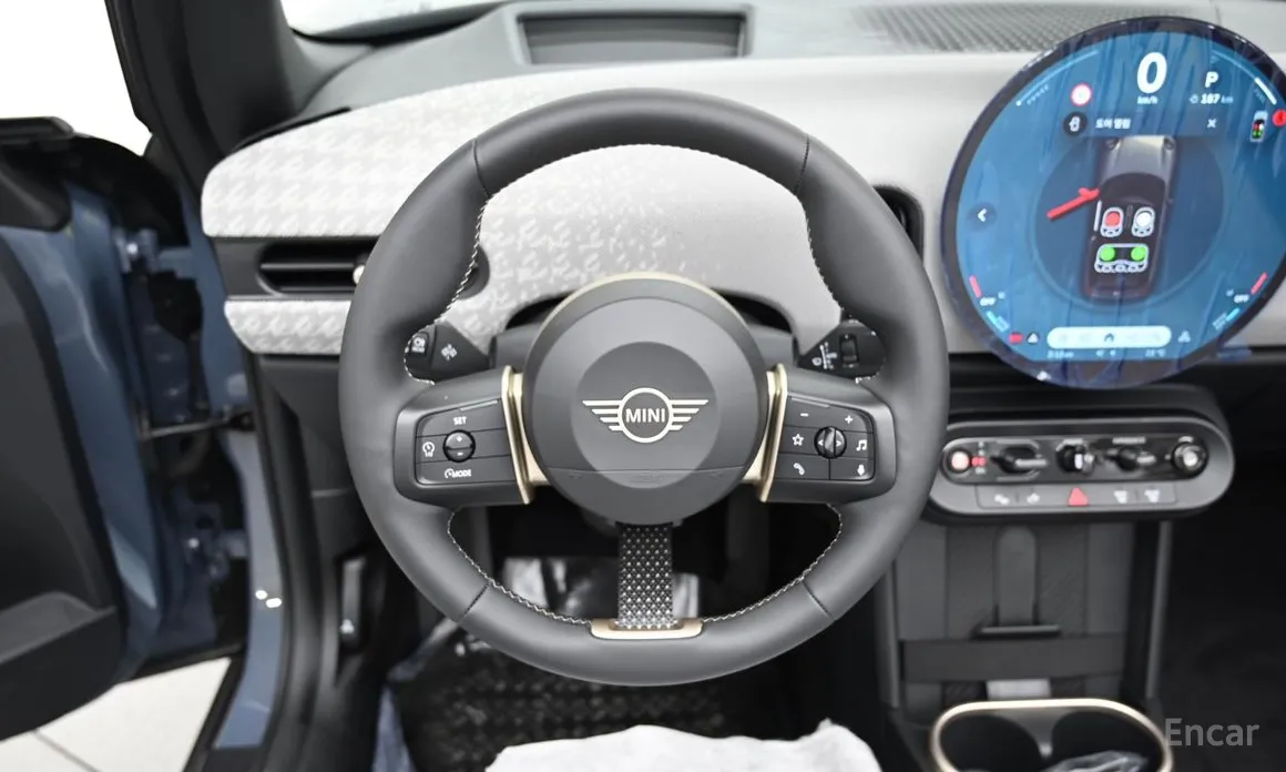 Фото 17 - Mini Cooper Convertible