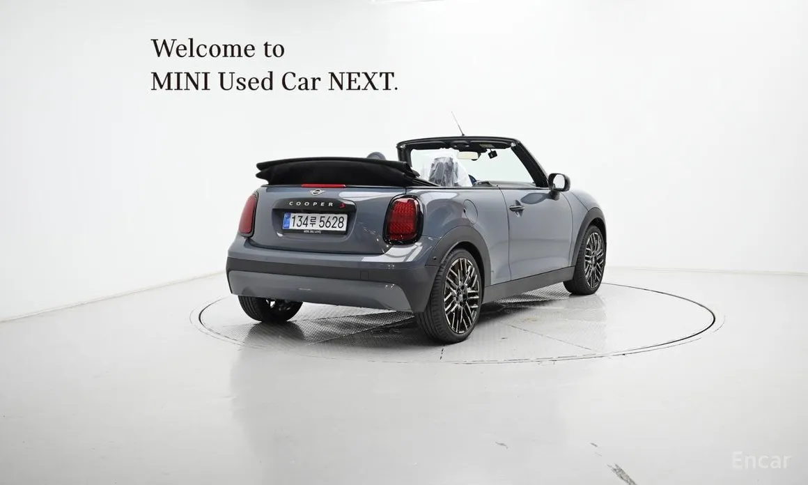 Фото 2 - Mini Cooper Convertible