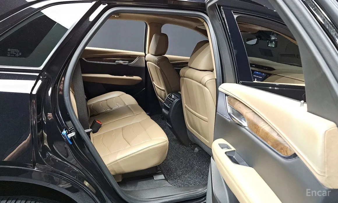 Фото 16 - Cadillac XT5