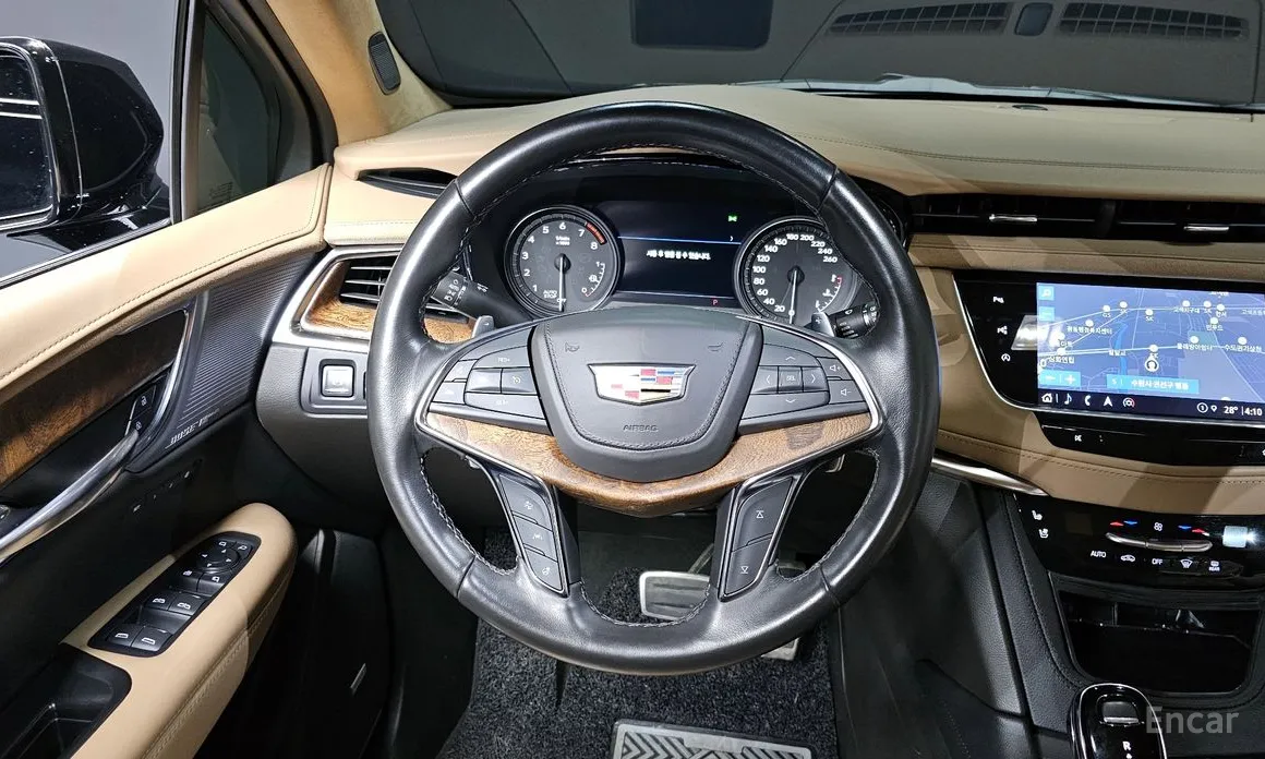 Фото 17 - Cadillac XT5