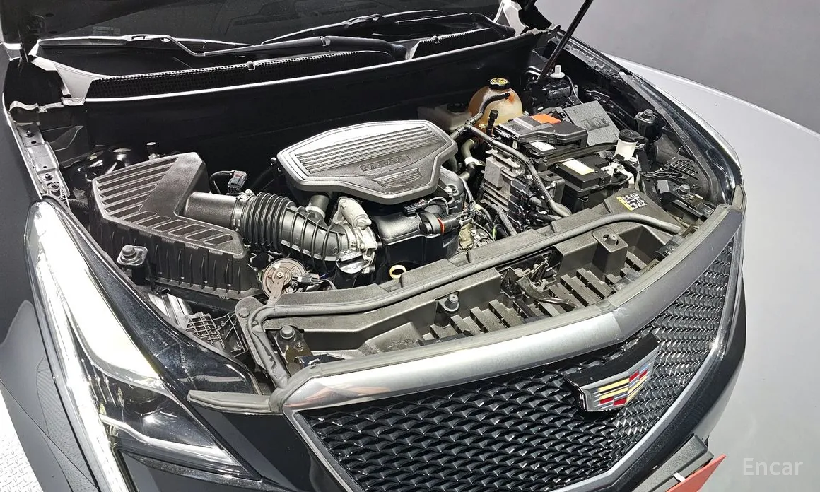 Фото 6 - Cadillac XT5