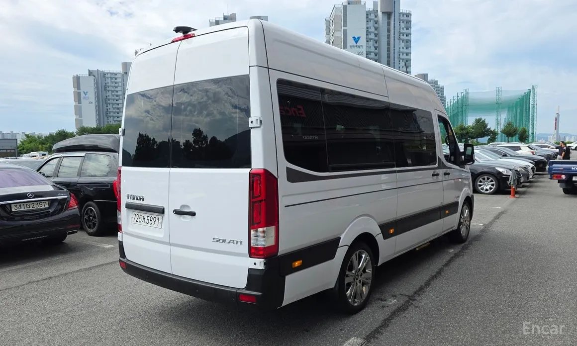 Фото 2 - Hyundai Solati