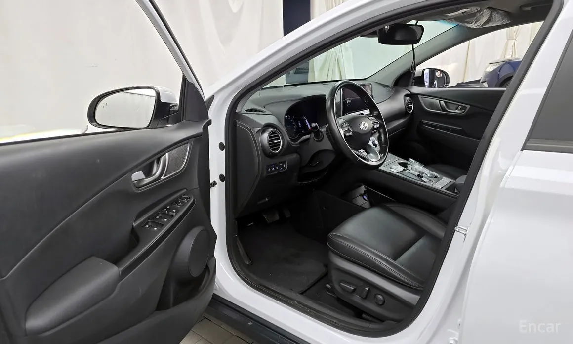 Фото 10 - Hyundai Kona