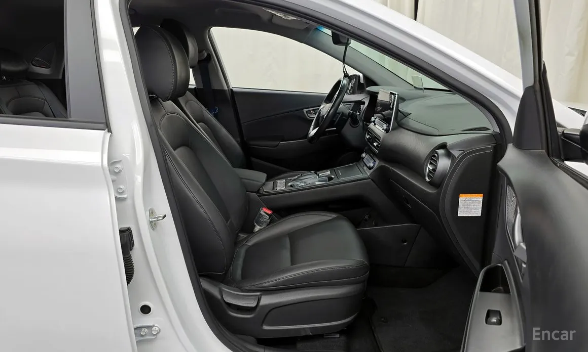 Фото 11 - Hyundai Kona