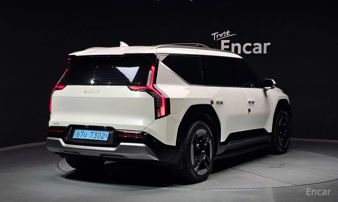 Фото 2 - Kia EV9