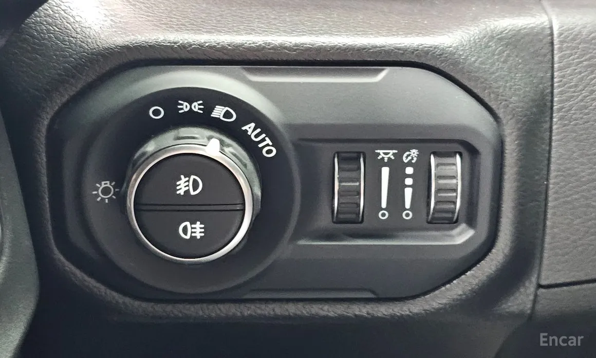 Фото 18 - Jeep Wrangler