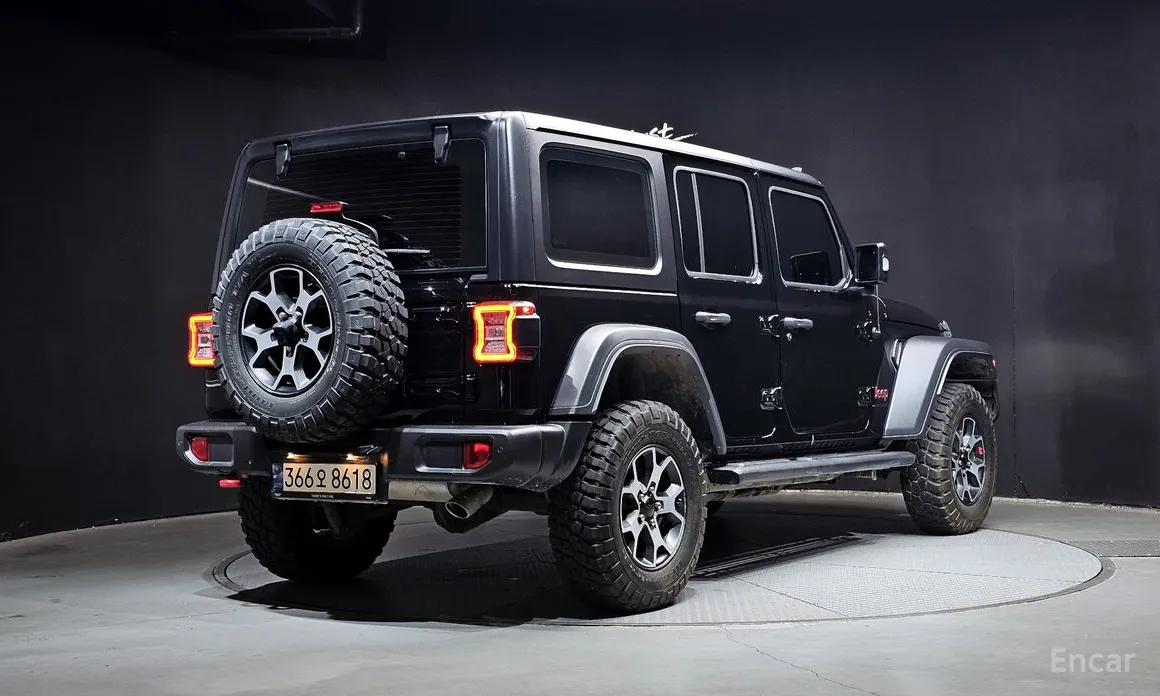 Фото 2 - Jeep Wrangler
