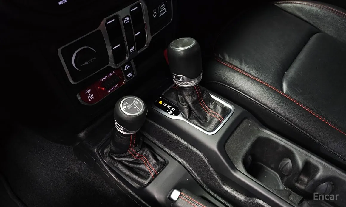 Фото 9 - Jeep Wrangler