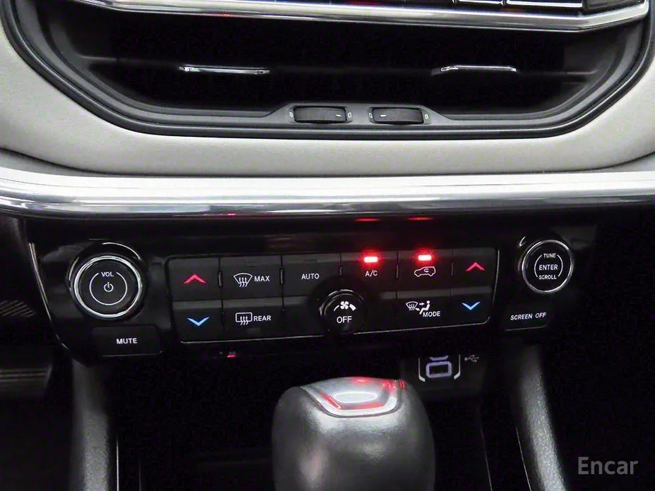 Фото 10 - Jeep Compass