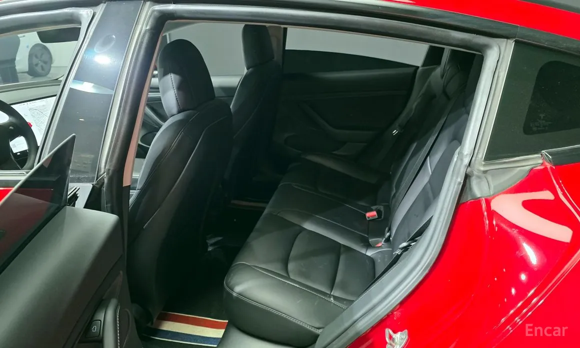 Фото 11 - Tesla Model 3